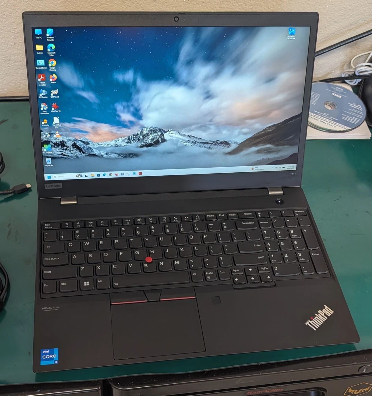 Lenovo ThinkPad laptop with Windows desktop.