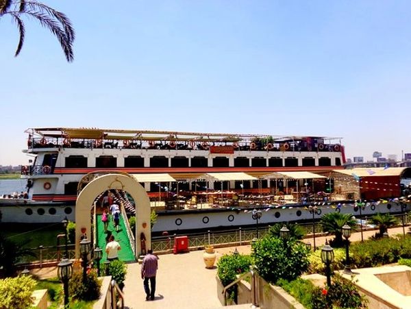 رحلات نايل كروز القاهرة , حجز نايل كروز القاهرة , أسعار رحلات العشاء النيلية 2026 , افضل نايل كروز