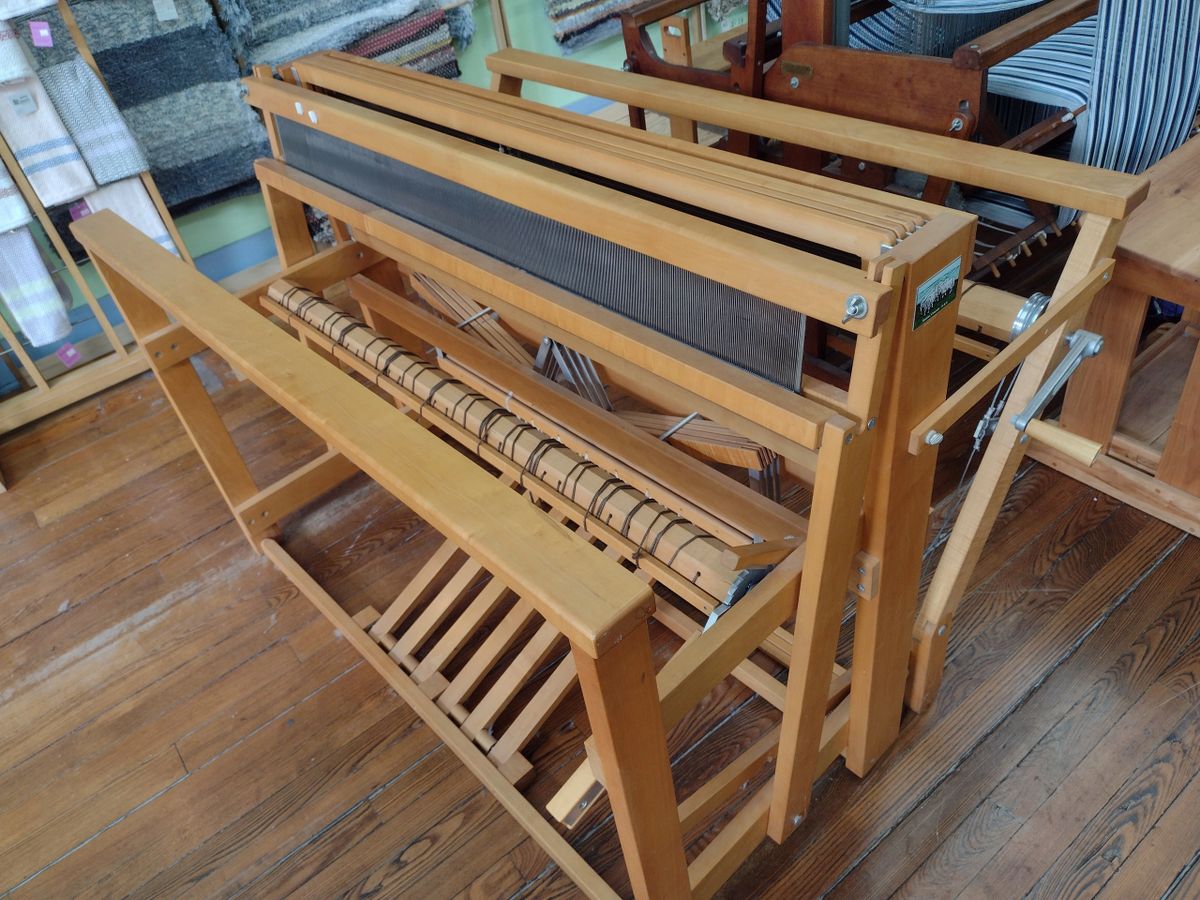 Schacht 45" Standard Floor Loom, 4 shaft, 6 treadle loom ****Instore
