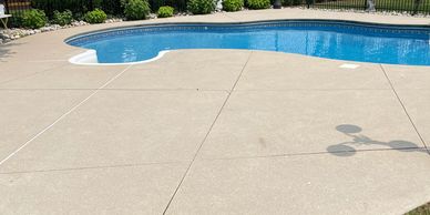 Freshly cleaned concrete leaving it looking white and brand new!