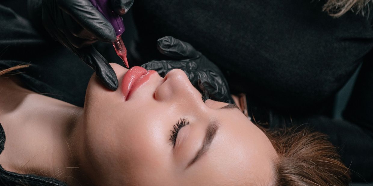 Lips permanent makeup