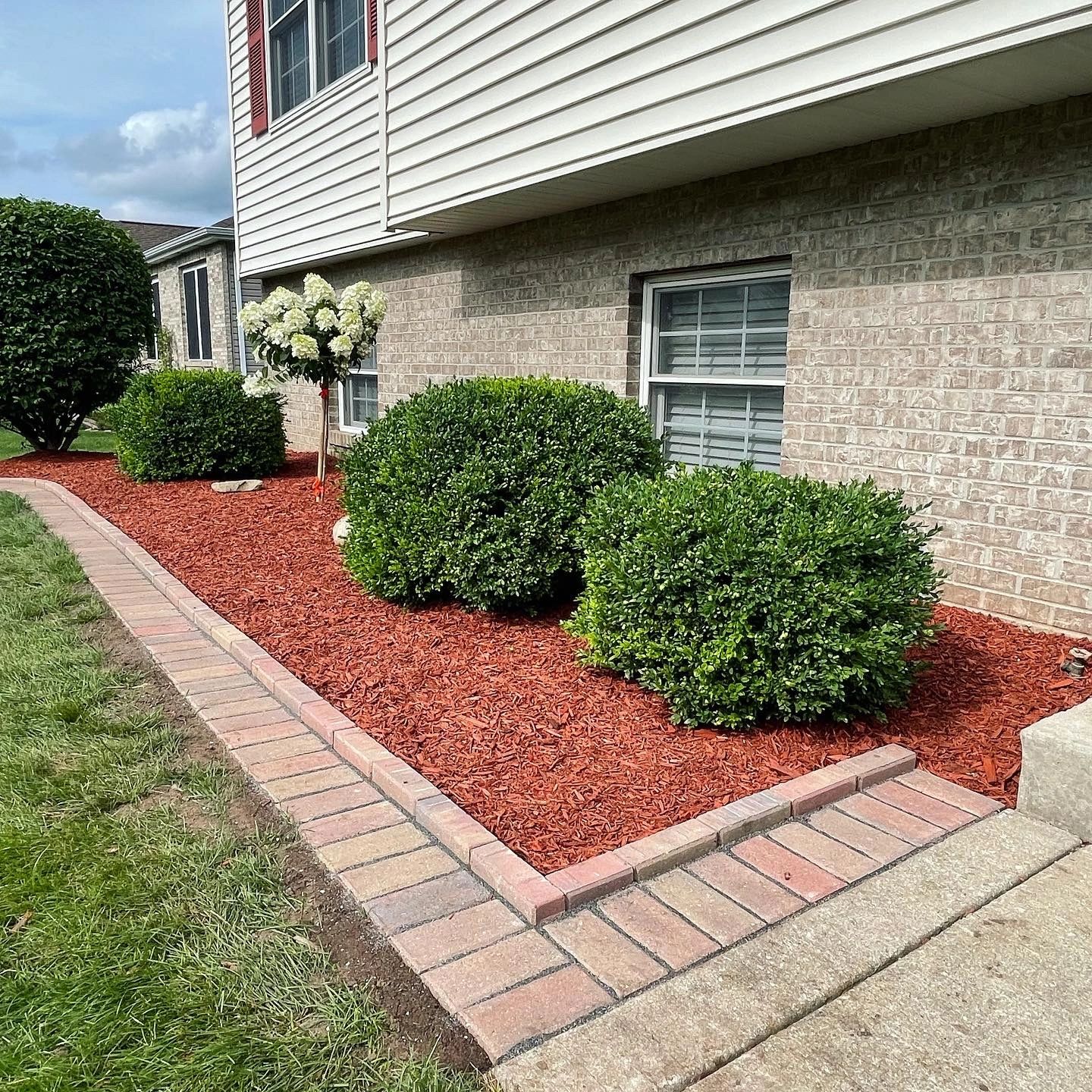 Home Landscaping Contractors in Valparaiso J.E. Landscaping