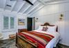 queen bedroom