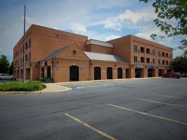 LUX SMILES DENTAL
Dentist in Winchester, VA
540-723-7323