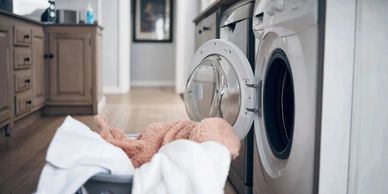 Eco-friendly in-home laundry service using 100% green products. Safe for your home, clothes & planet