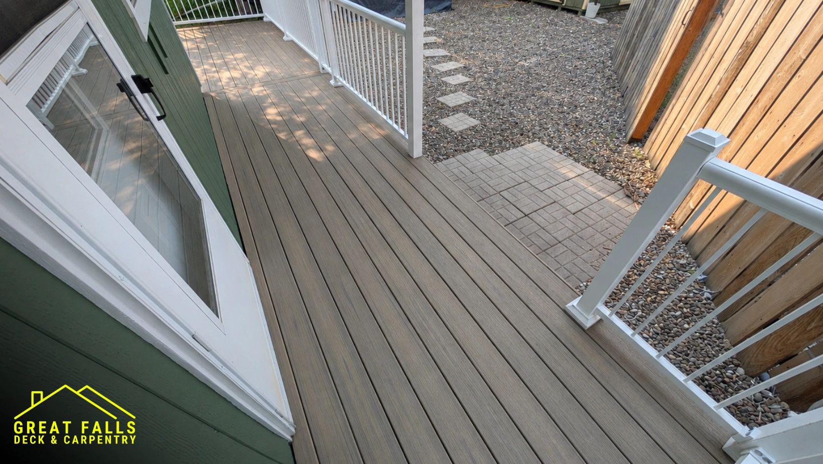 Hidden fastener Trex deck with wide staircase