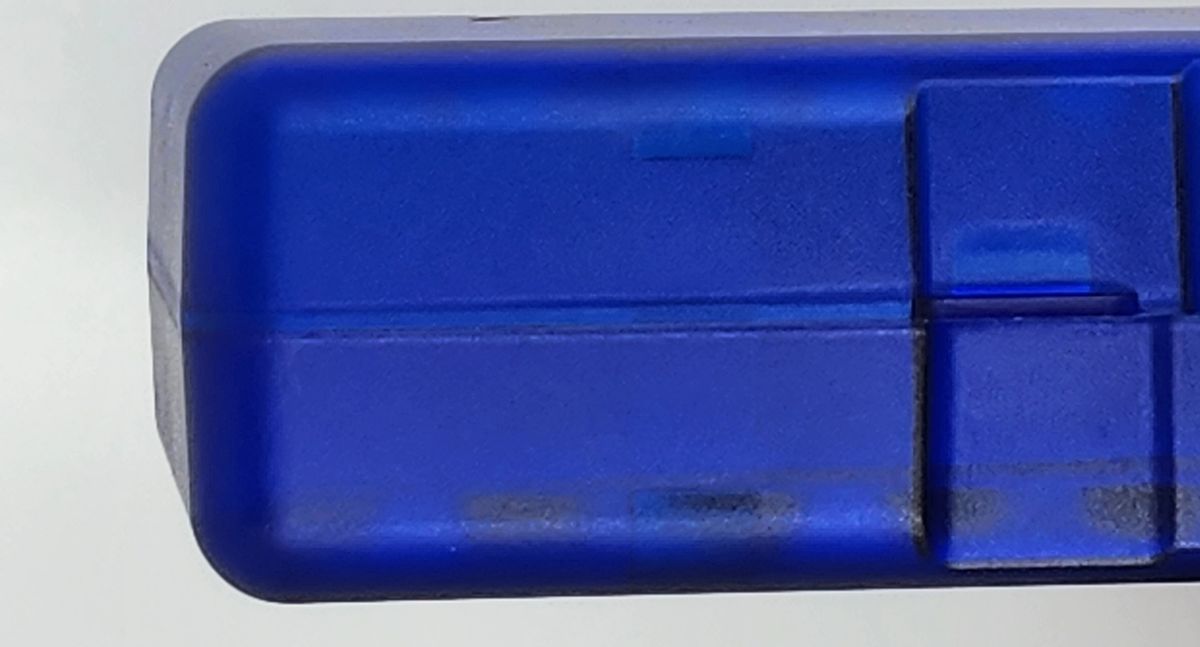 ROSE CREEK PIRANHA & MICRO CLIPS (FLY BOX: BLUE)