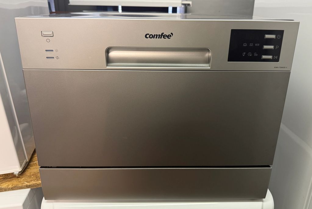 Comfee Freestanding Compact Tabletop Dishwasher 