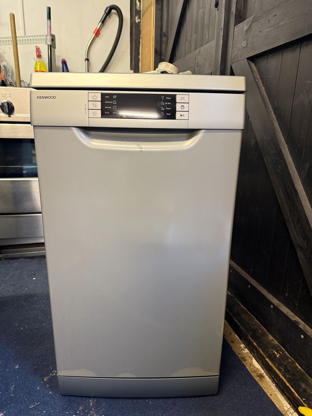 Silver Kenwood Slimline Freestanding Dishwasher 