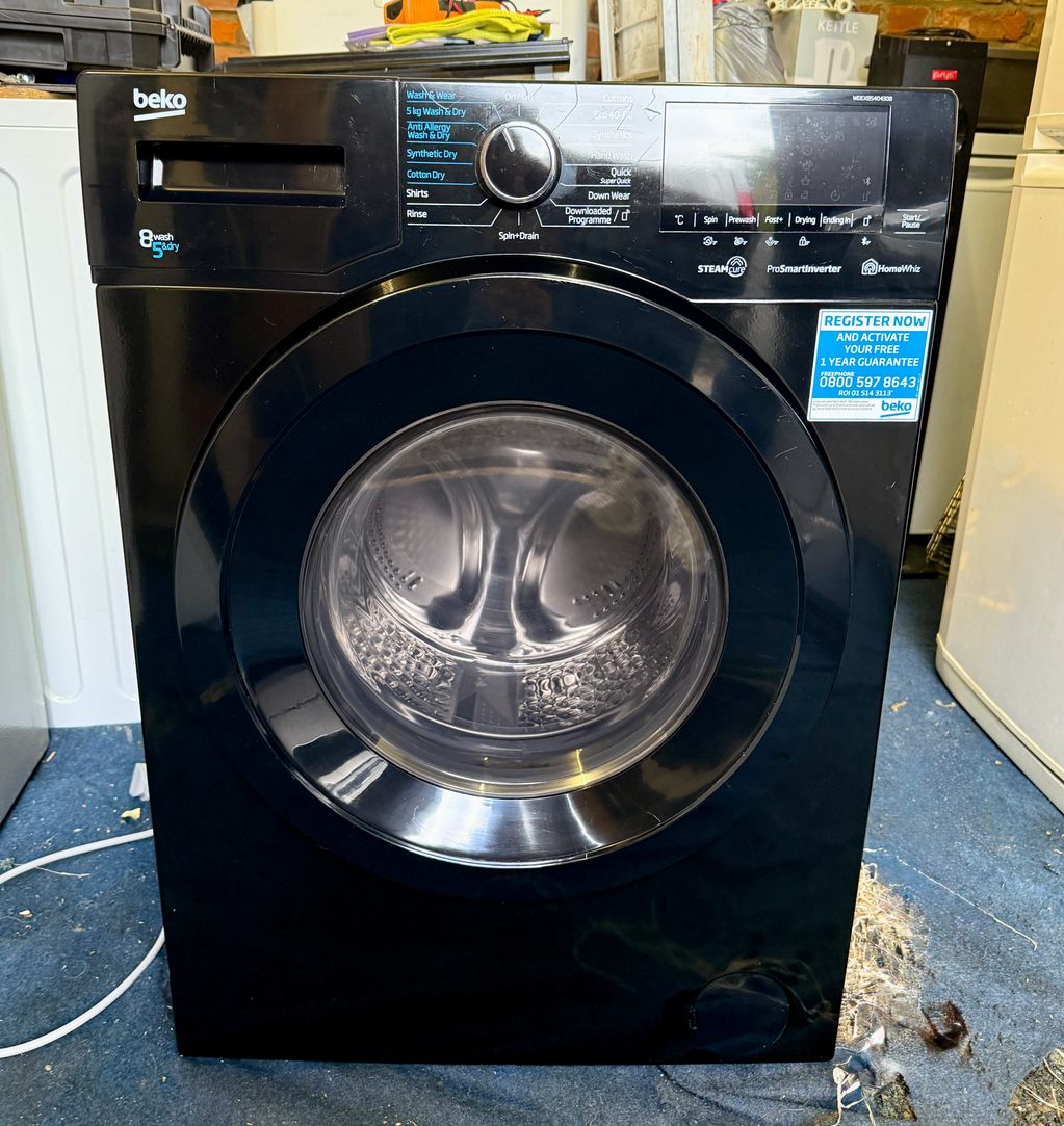 Black Beko 8kg 1400 RPM Washer/Dryer