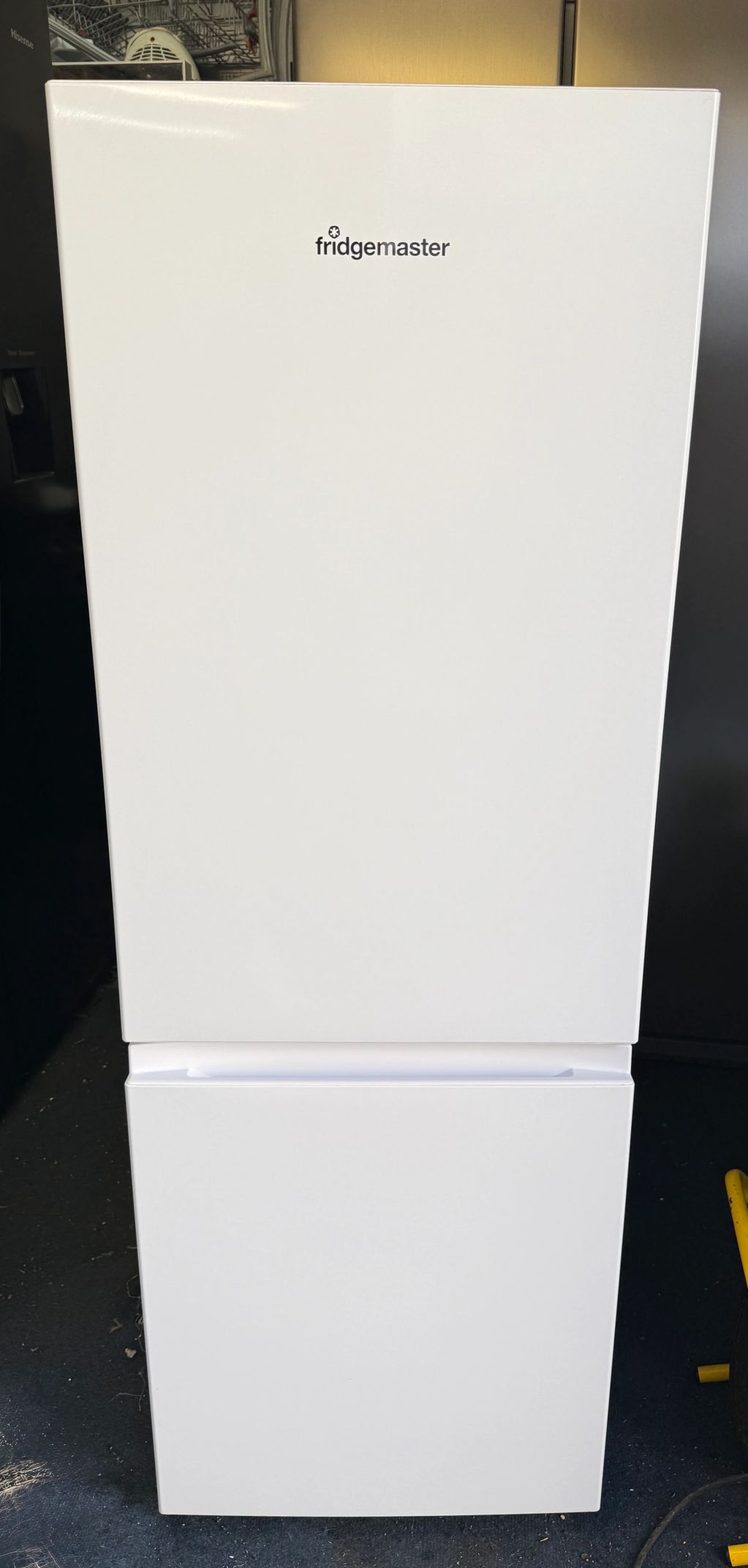 Fridgemaster 60/40 Freestanding Fridge/Freezer