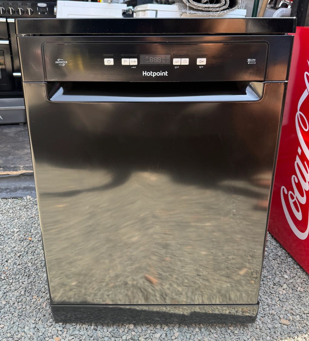 Black Hotpoint Full Size Freestanding Dishwasher 