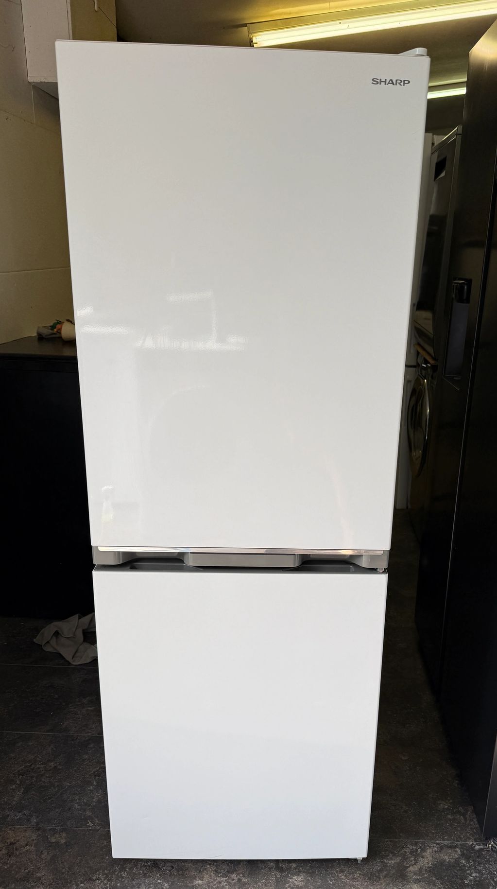 Sharp 50/50 Low Frost Fridge/Freezer