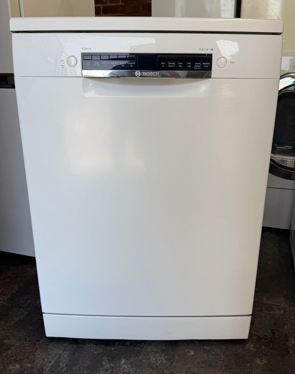 Bosch Series 4 WiFi Enabled Full Size Freestanding Dishwasher 