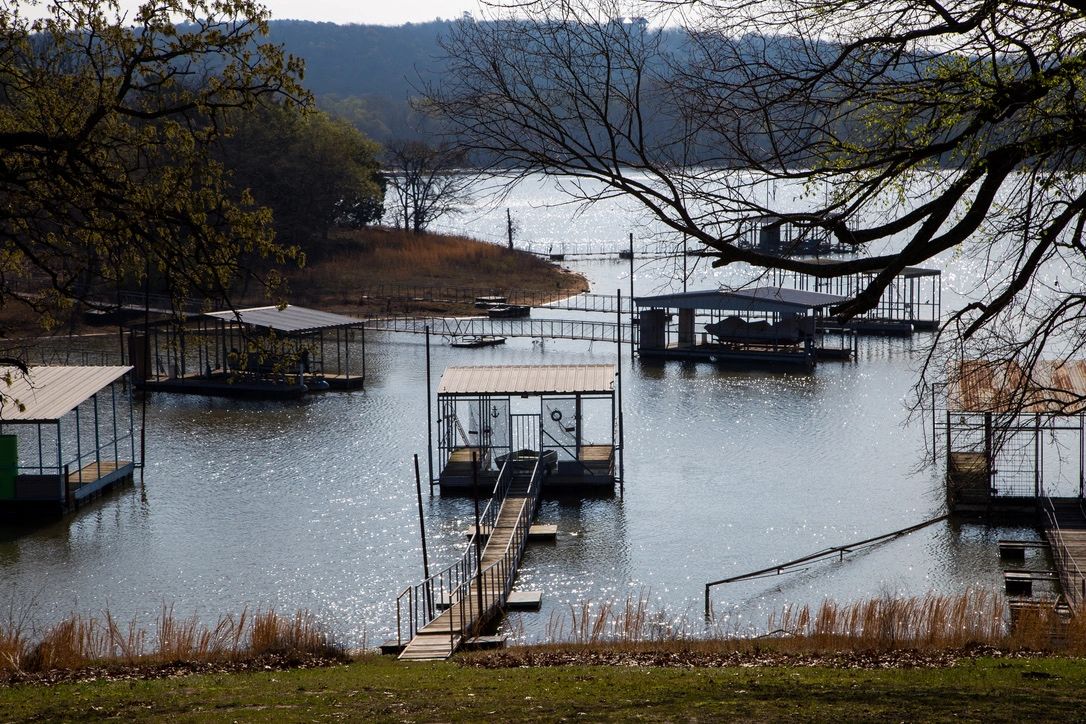 Watts Lake House: Your Perfect Lakefront Getaway