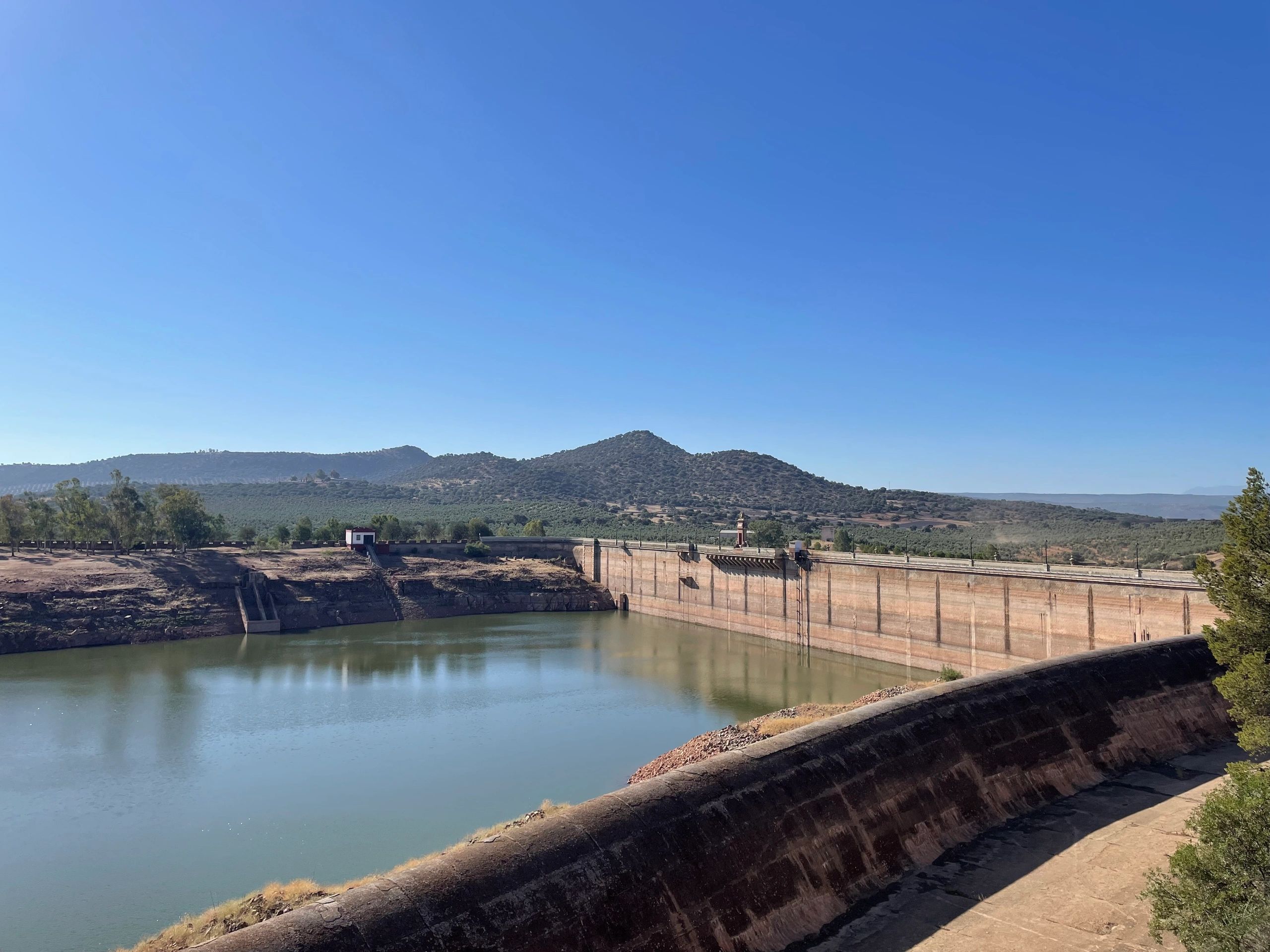 Embalse Guadalén Vilches Jaén Ruta Castillos Senderismo deporte íberos Pueblos Mágicos de España