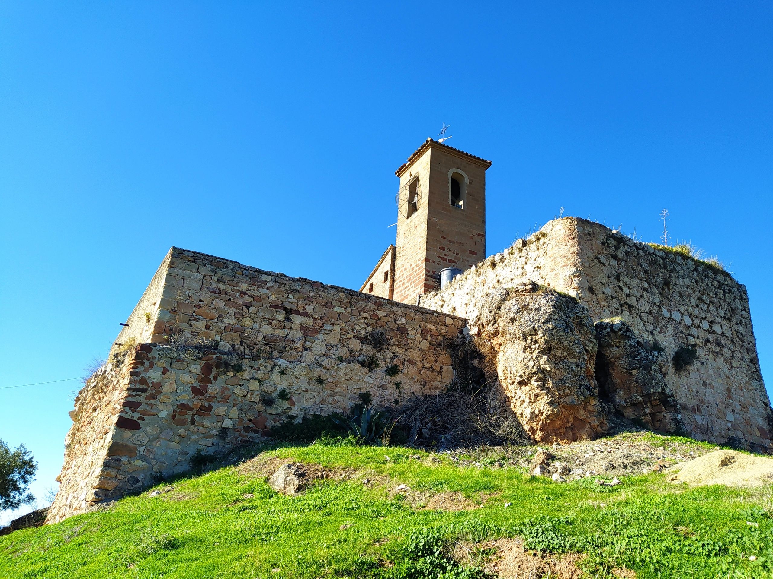 Virgen del Castillo Vilches Jaén Ruta Castillos Senderismo Cultura íberos Pueblos Mágicos de España