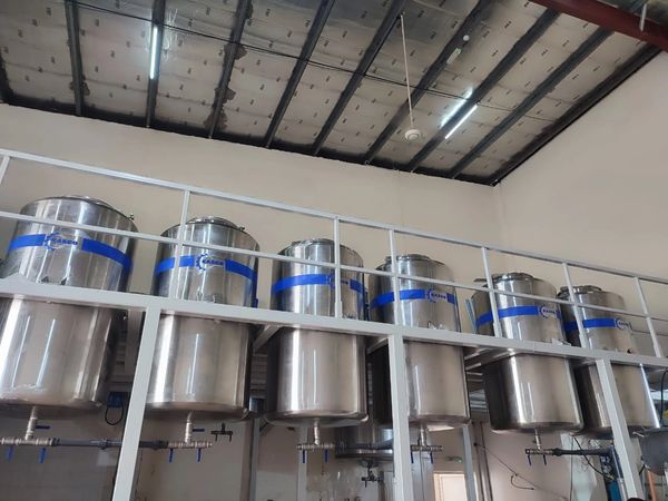 Cosmetic Cream Storage Tank Manufacturing In UAE
ss tank in uae
ss mixing tank in uae
