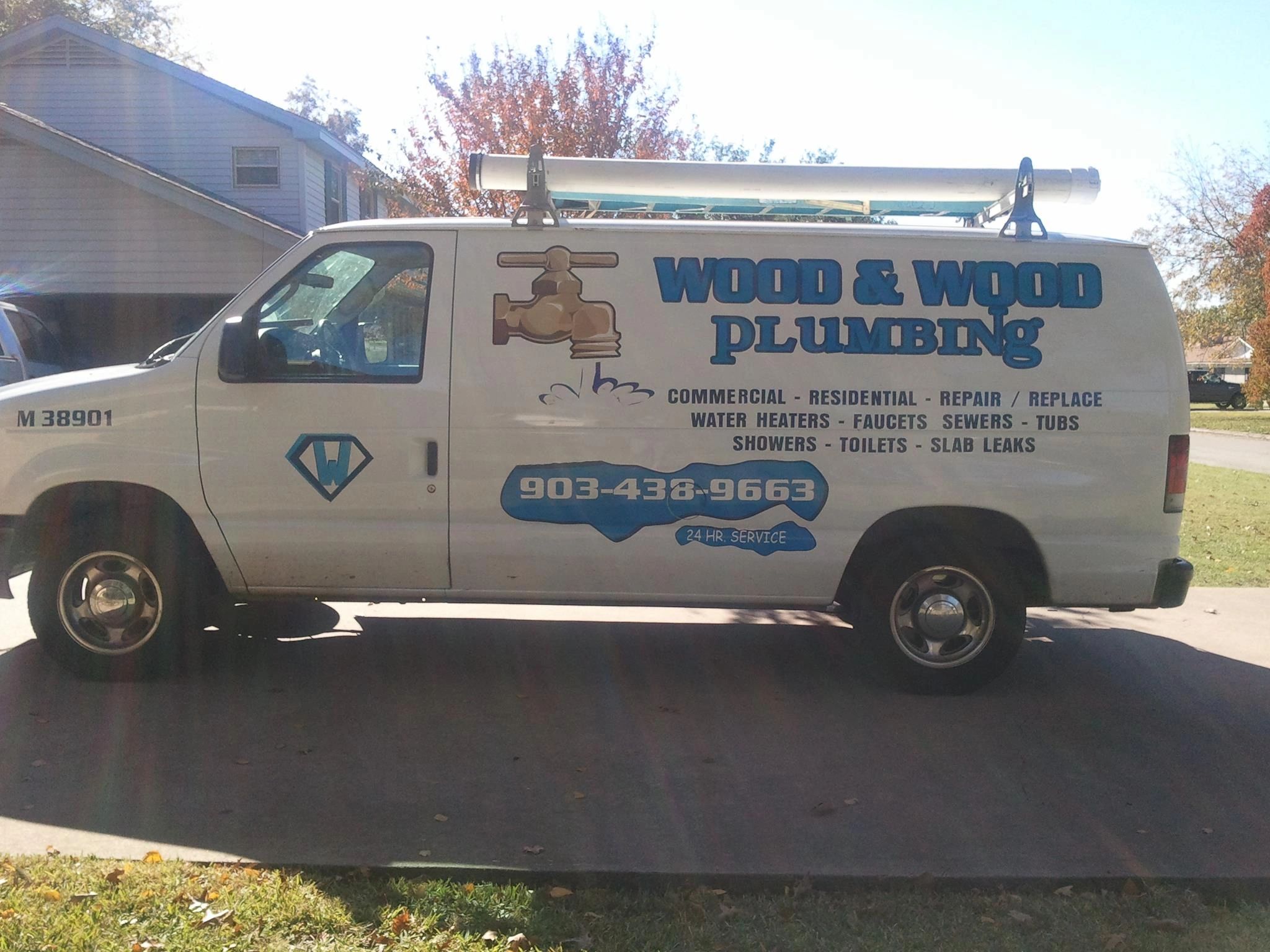 Do Plumbers Fix Hot Water Heaters?