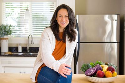 Liz Wyosnick in the kitchen