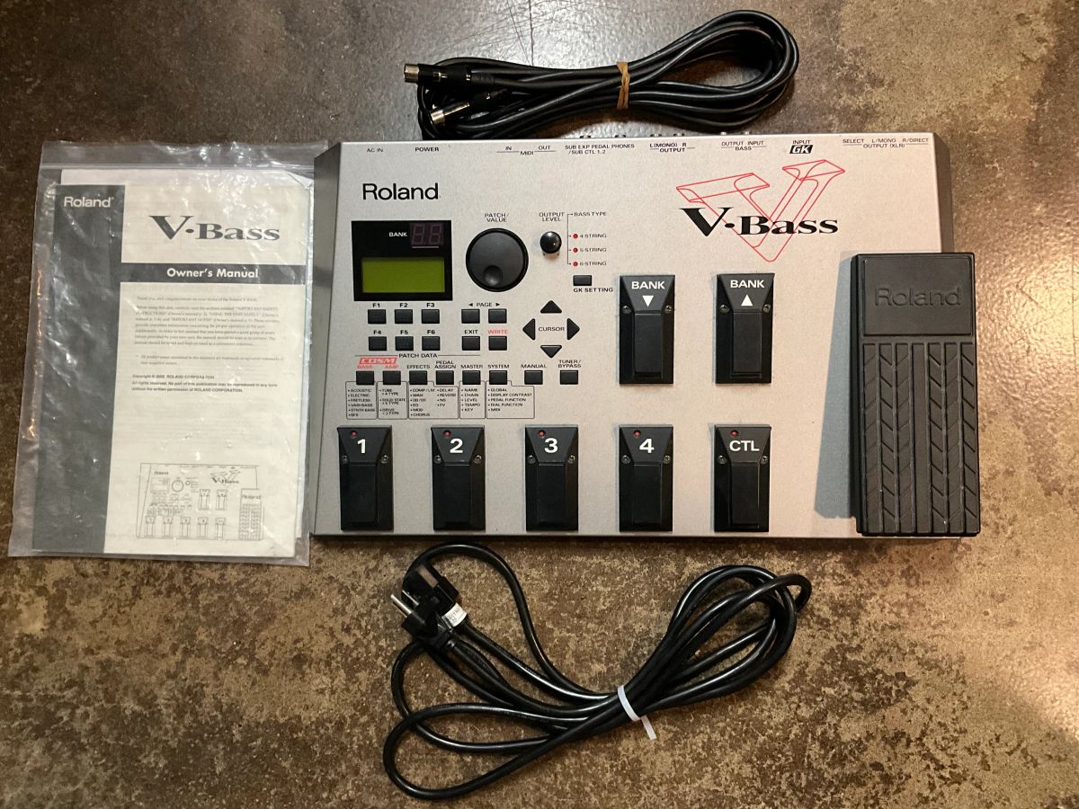 Roland V-Bass Bass Modeling System in excellent condition made in Japan ...
