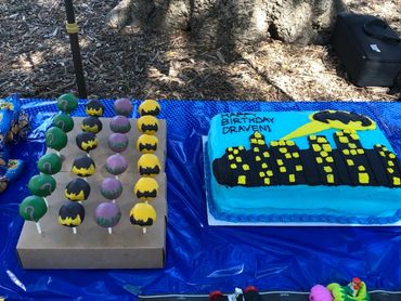 Batman themed cake and cake pops