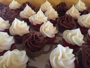 Chocolate and Red Velvet Mini Cupcakes