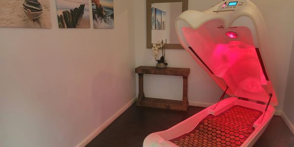 Near Infrared Jade Sauna Pod