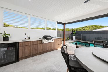 mudjimba knock down rebuild sunshine coast
