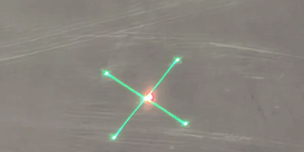 DXR Projector project cross line vfrom CAD file vs Robotic Total Station laser points using same coo