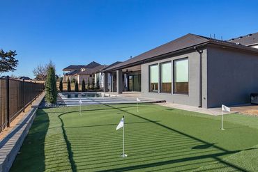 Golf course lot in Oak Tree