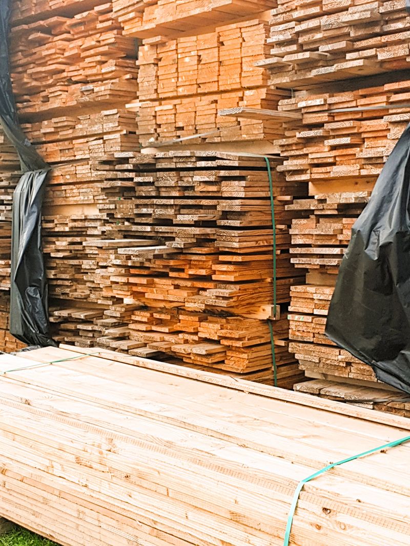 GROS STOCK DE PLANCHES.jpg