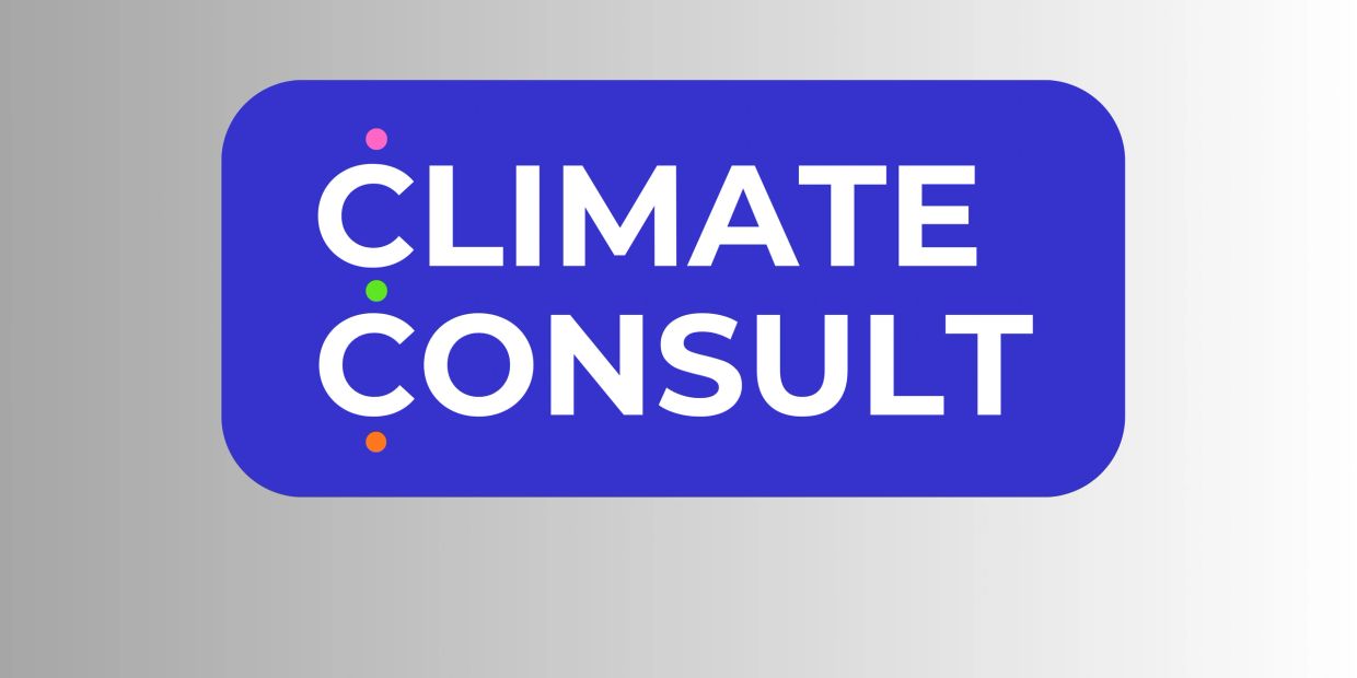 Logo azul con texto blanco: Climate Consult.