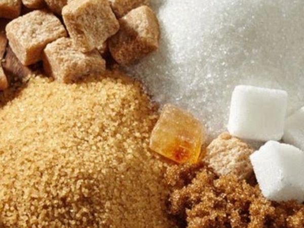 Brown sugar and white sugar