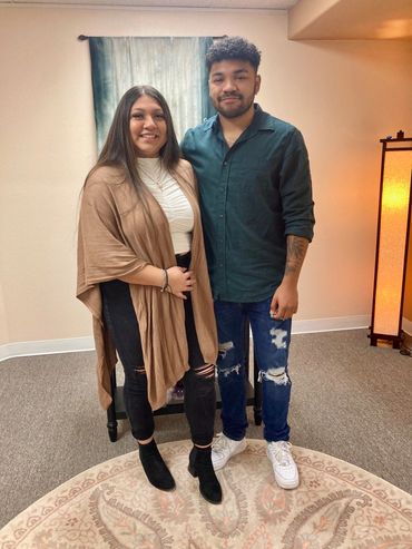 Josselin & Oscar, casually dressed in jeans, stand ready to be married