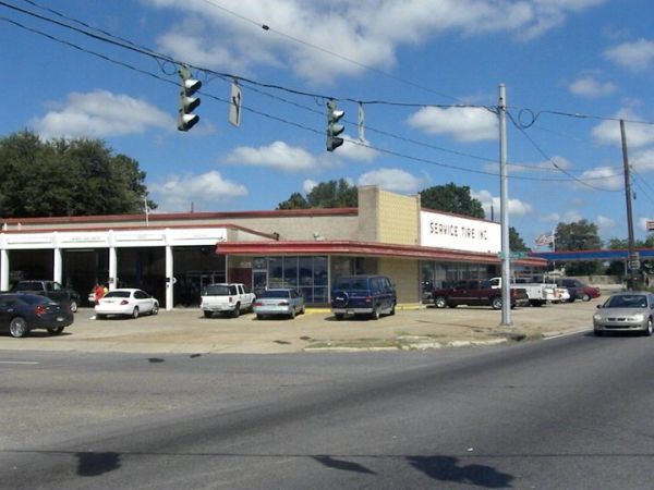 Service Tire Inc., Tire shop