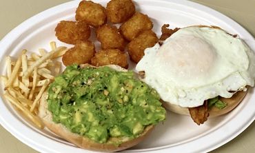 Avocado Bagel with Fried Egg