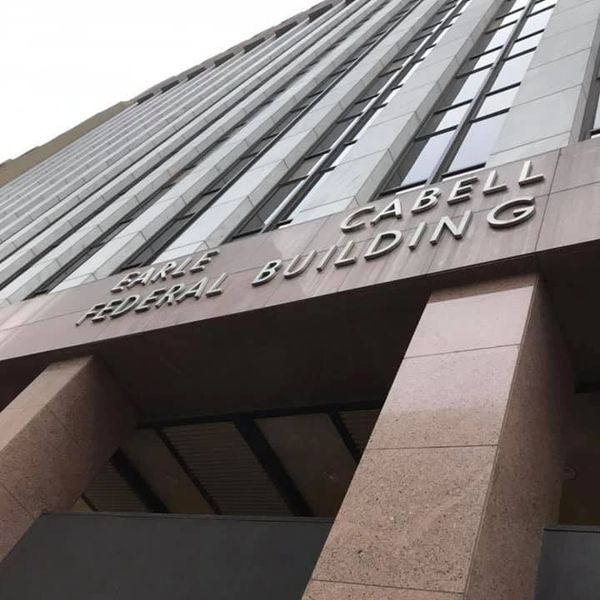 Earle Cabell Federal Building