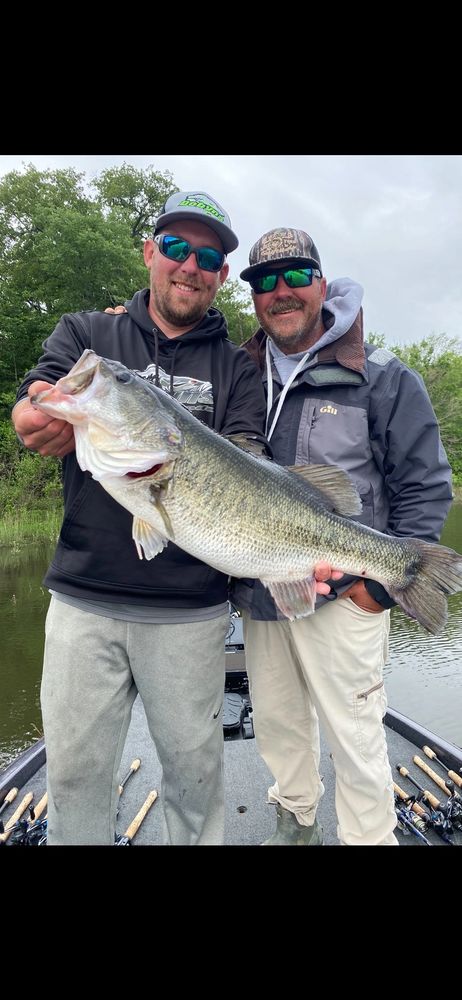 Lake Fork's Fish On Guide Service