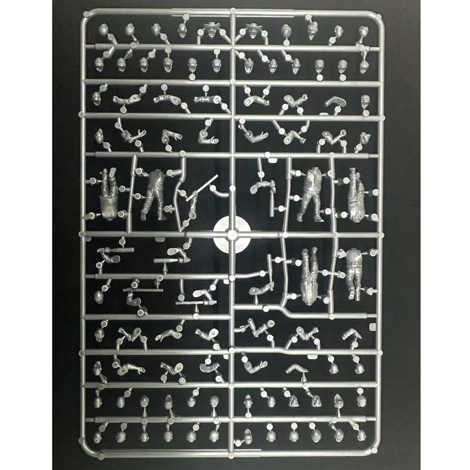 Civilians / Survivors (1) Men with weapon Sprue