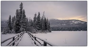 Pyramid lake, winter