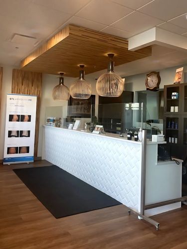 Welcome to Klarvatten Medical Centre & Laser Aesthetics Front Desk