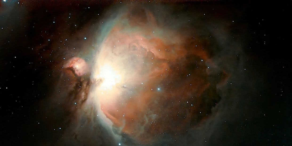 "The Orion Nebula (M42) - a brillant cloud of newborn stars you can see live at you own event!"