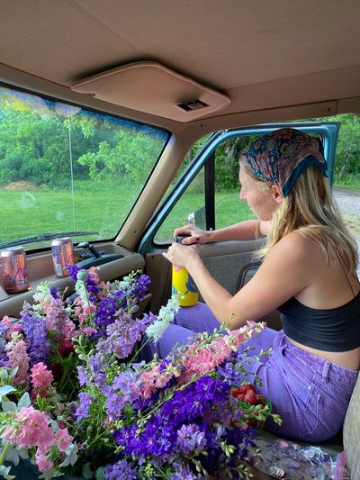 Flower action in the truck