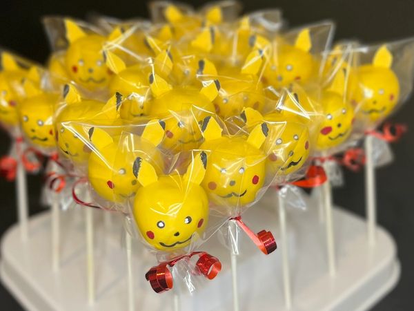Pikachu cake pops 