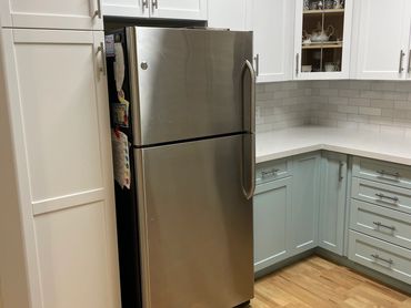 Cabinet Refinishing (Lacquer Coatings)