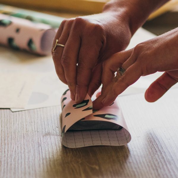 Wrapping natural soap in 100% recyclable soap