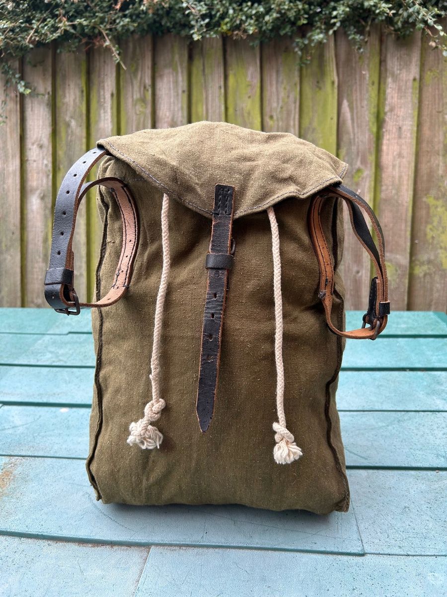 A very late war NOS /unissued German Army Artillery pattern Rucksack ...
