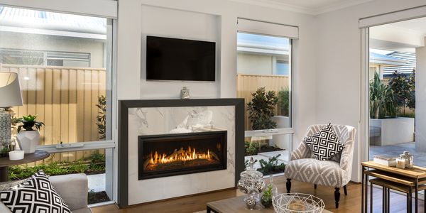 Linear fireplace