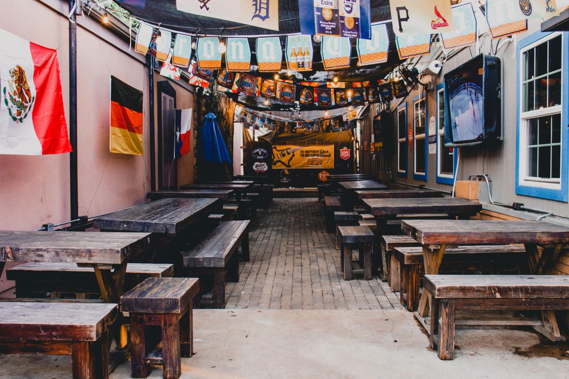 Bar photo 2